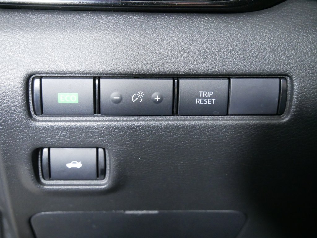 Used 2025 Nissan Sentra SV w/ All-Weather Package FWD image 24