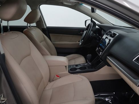 Used 2019 Subaru Outback 2.5i Limited image 12