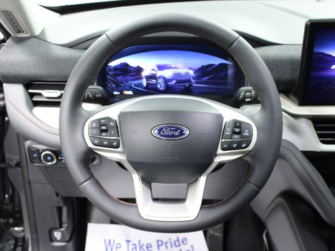 New 2026 Ford Explorer Active image 18