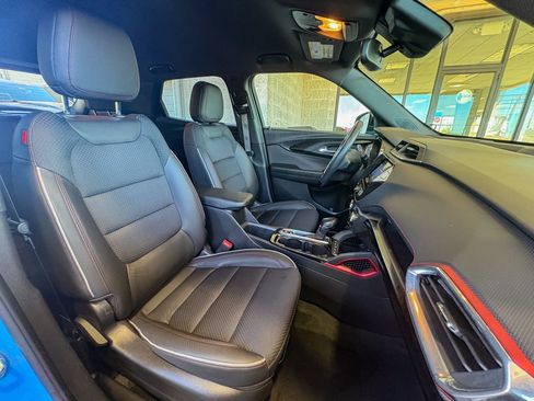 Used 2023 Chevrolet TrailBlazer RS w/ Convenience Package FWD image 27