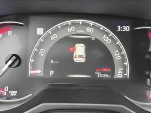 Used 2024 Toyota RAV4 LE AWD/4WD image 10