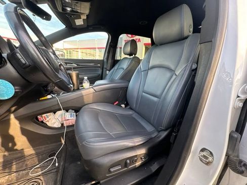 Used 2023 Buick Enclave Premium AWD/4WD image 25