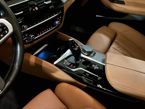 Used 2023 BMW 540i xDrive w/ M Sport Package AWD/4WD image 16