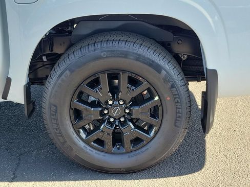 New 2026 Nissan Frontier SV w/ SV Convenience Package RWD image 5