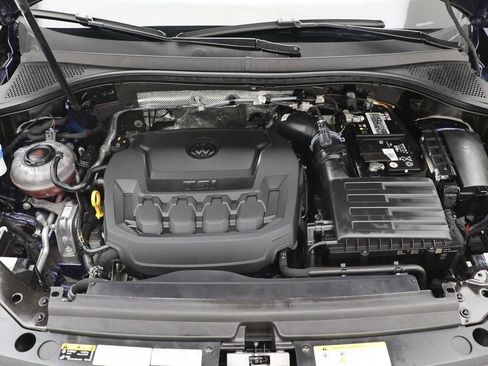 Used 2022 Volkswagen Tiguan SE w/ Panoramic Sunroof Package image 30