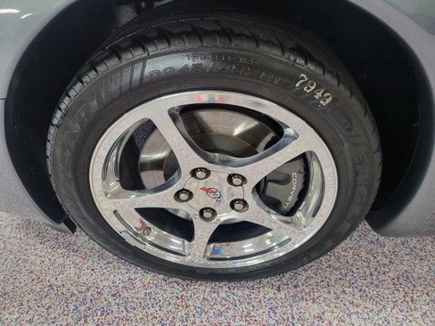 Used 2003 Chevrolet Corvette Coupe RWD image 9
