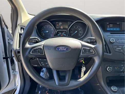Used 2017 Ford Focus SE image 18