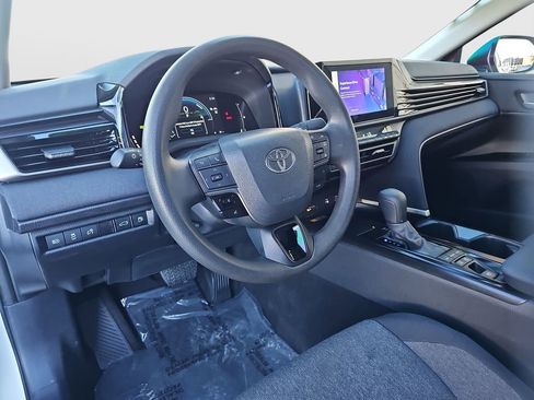 Certified 2025 Toyota Camry LE image 9