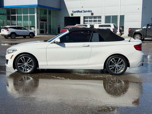 Used 2019 BMW 230i Convertible w/ Convenience Package image 10