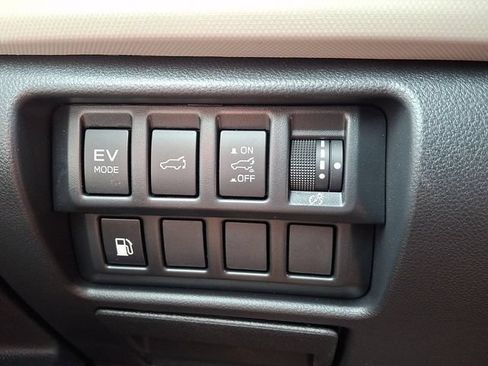 Certified 2025 Subaru Forester Limited AWD/4WD image 24