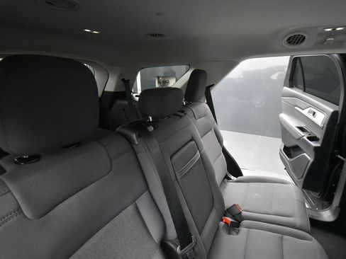 Used 2025 Ford Explorer Active image 19