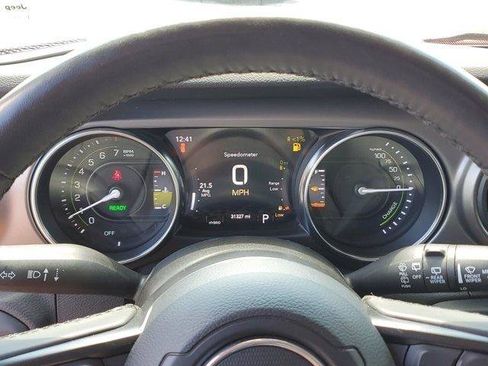 Used 2023 Jeep Wrangler Unlimited w/ Cold Weather Group AWD/4WD image 20