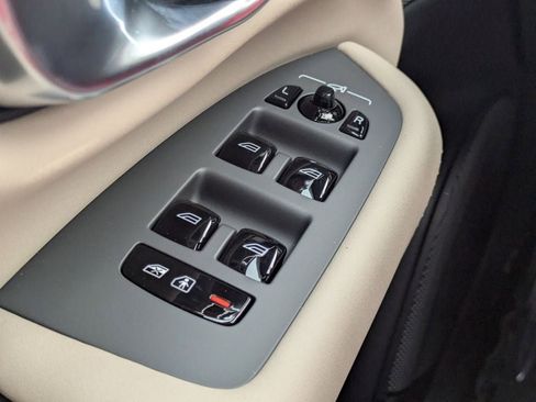 New 2026 Volvo XC90 B6 Ultra image 27