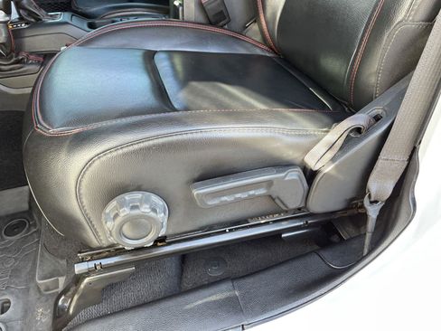 Certified 2022 Jeep Gladiator Rubicon w/ Cold Weather Group image 12