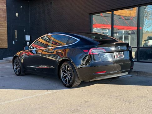 Used 2019 Tesla Model 3 Standard Range Plus image 18