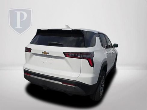 New 2027 Chevrolet Equinox LT FWD image 7