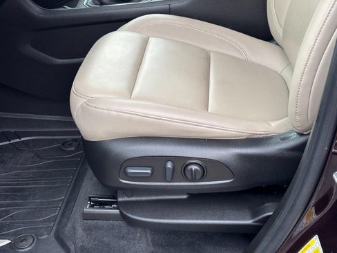 Used 2023 Chevrolet Traverse LT w/ LPO, Floor Liner Package AWD/4WD image 16