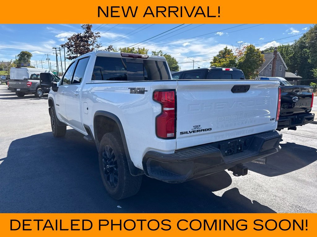 Used 2025 Chevrolet Silverado 3500 LTZ w/ LTZ Plus Package AWD/4WD image 5