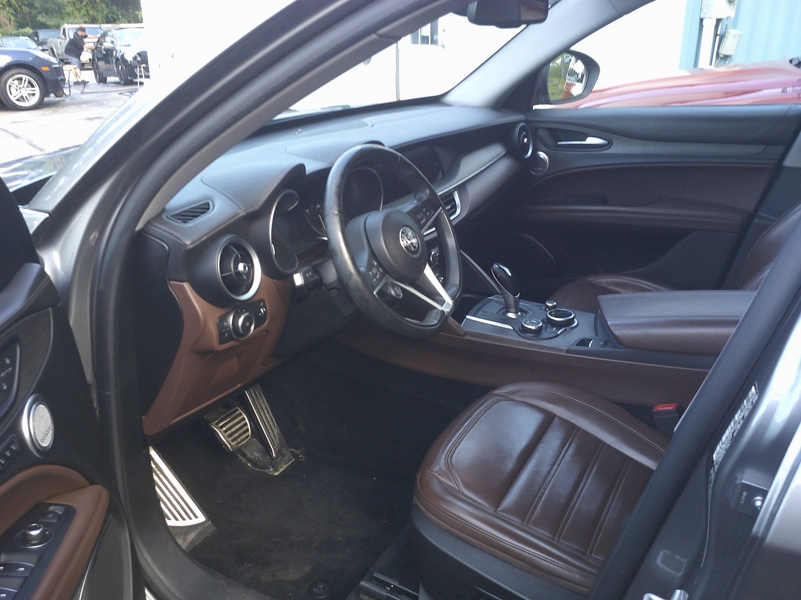 Used 2019 Alfa Romeo Stelvio Ti Lusso w/ Quick Order Package 22X Lusso AWD/4WD image 16
