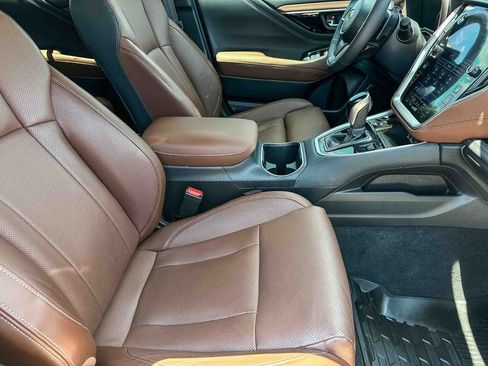 Used 2024 Subaru Outback Touring AWD/4WD image 23