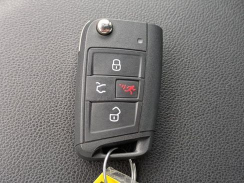 Used 2024 Volkswagen Jetta Sport FWD image 31