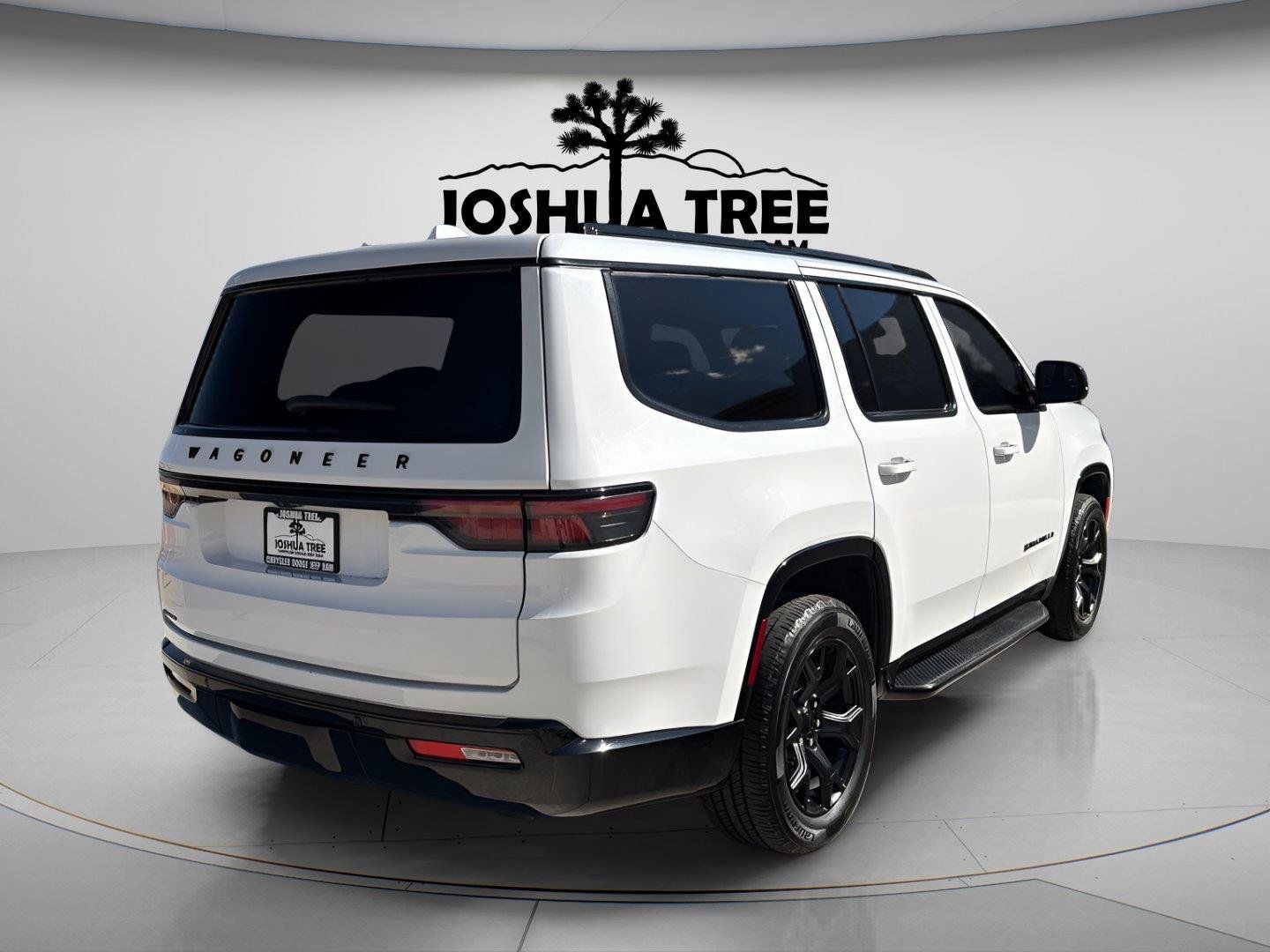 Used 2023 Jeep Wagoneer Series II AWD/4WD image 7