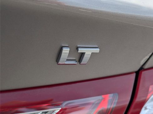 Used 2022 Chevrolet Malibu LT image 10