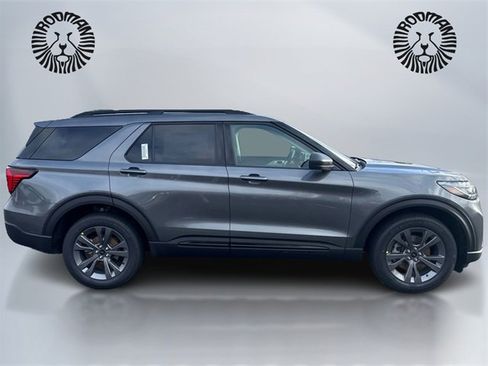 New 2026 Ford Explorer Active w/ Active Comfort Package image 4