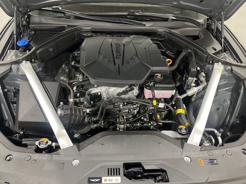 Used 2024 Genesis G70 2.5T image 30