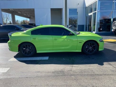 Used 2023 Dodge Charger R/T w/ Blacktop Package image 8