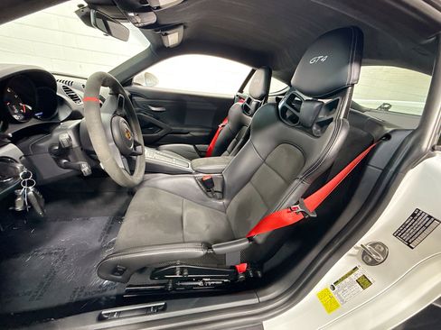 Certified 2021 Porsche 718 Cayman GT4 RWD image 5