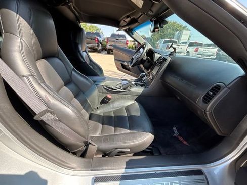 Used 2011 Chevrolet Corvette Coupe w/ 1LT RWD image 13