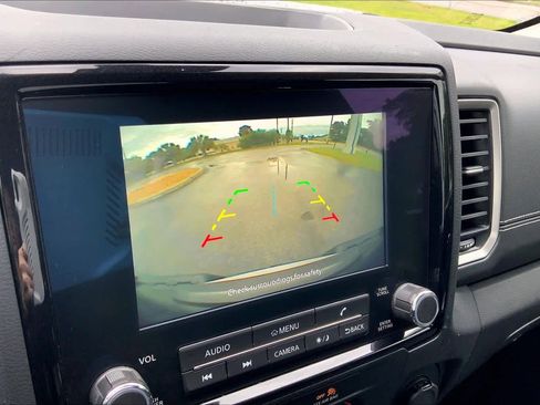 Used 2022 Nissan Frontier SV w/ Technology Package RWD image 26