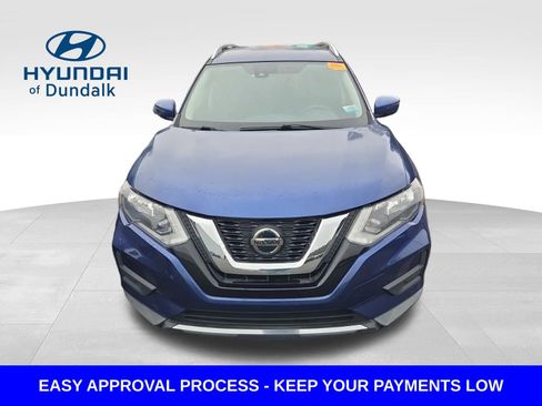 Used 2020 Nissan Rogue SV image 3