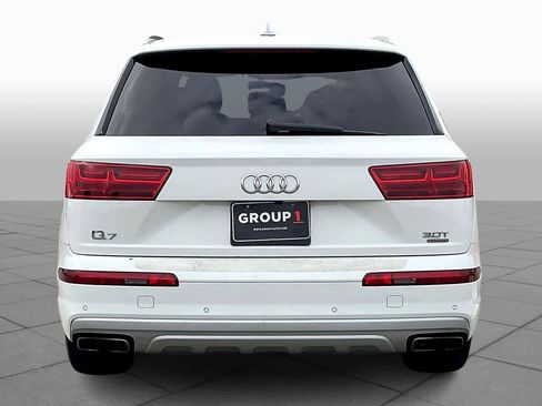 Used 2017 Audi Q7 3.0T Premium Plus image 4