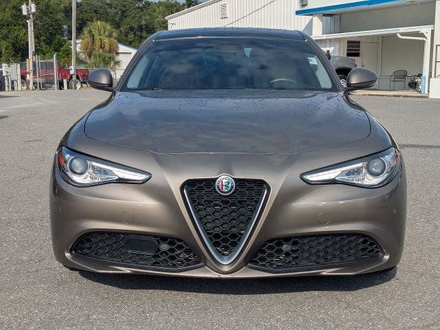 Used 2019 Alfa Romeo Giulia Ti w/ TI Performance Package RWD image 9