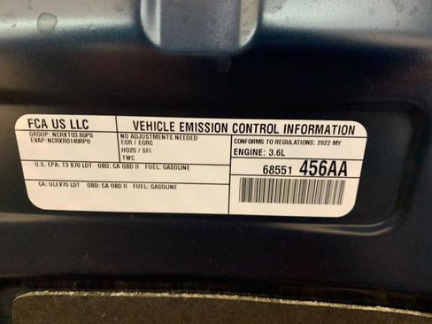 Used 2022 Chrysler Pacifica Touring-L w/ Uconnect Theater Family Group AWD/4WD image 62