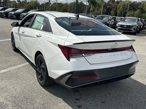 New 2026 Hyundai Elantra SEL Sport Premium image 8