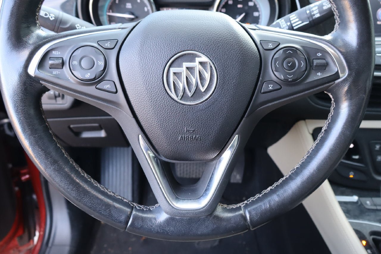 Used 2018 Buick Envision Essence FWD image 12