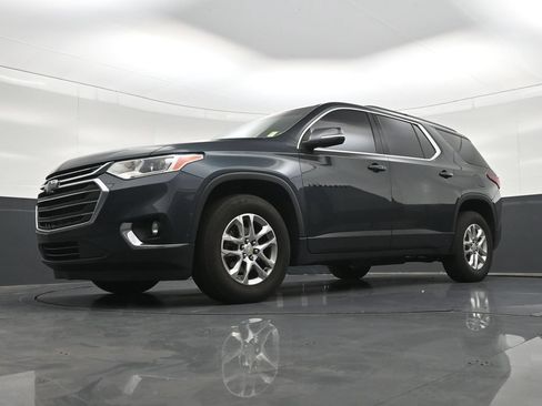 Used 2021 Chevrolet Traverse LT FWD image 24