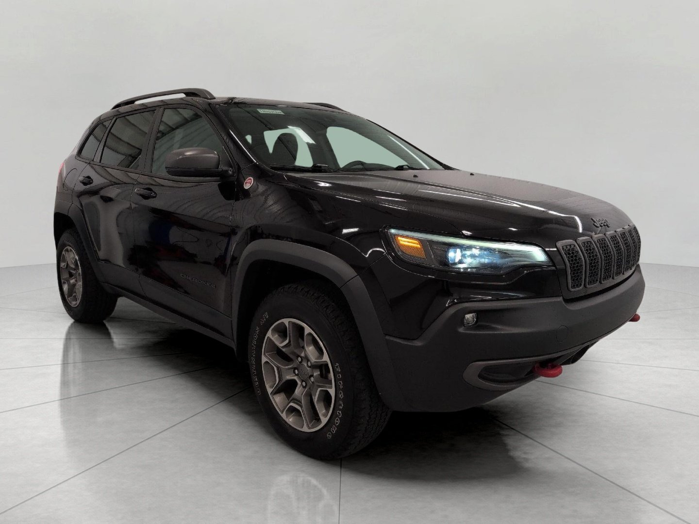 Used 2021 Jeep Cherokee Trailhawk AWD/4WD image 1