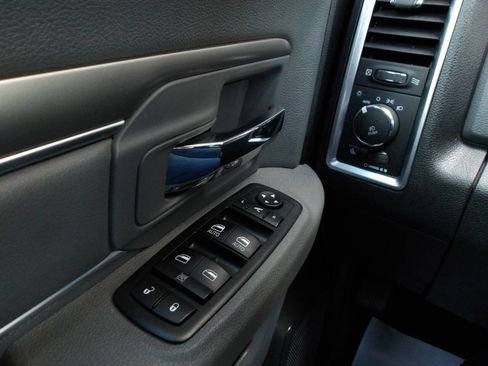 Used 2015 RAM 2500 Big Horn image 24