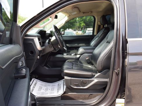 Used 2022 Ford Expedition XLT AWD/4WD image 39