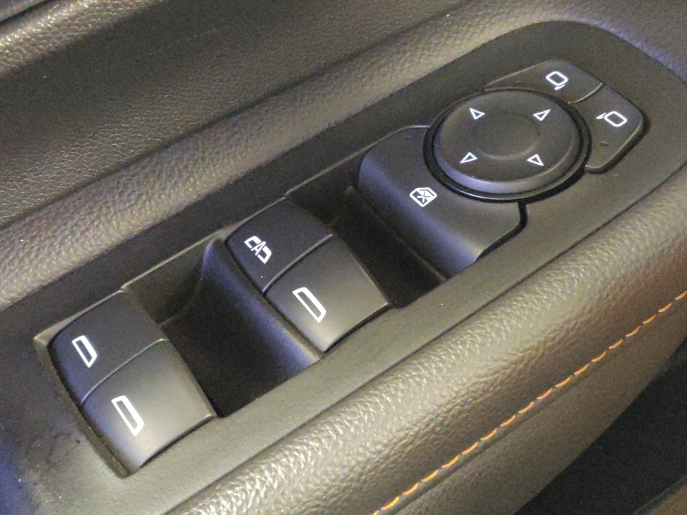 Used 2020 GMC Terrain SLE FWD image 27