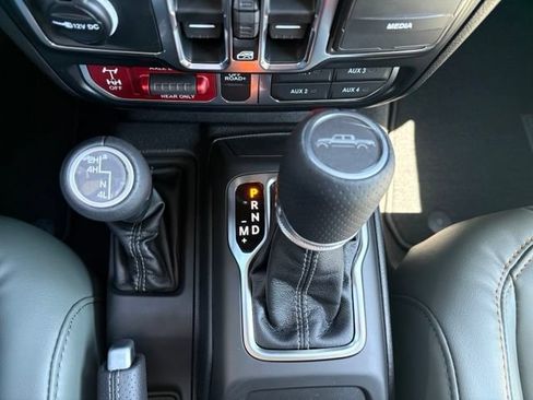 New 2026 Jeep Gladiator Mojave AWD/4WD image 31