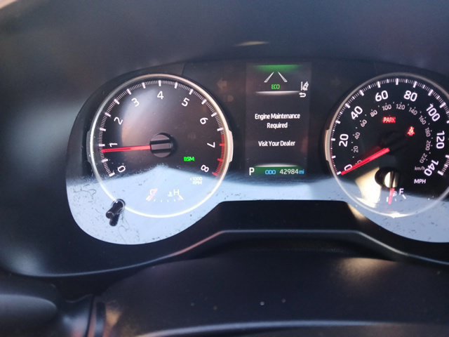Used 2021 Toyota RAV4 LE FWD image 16