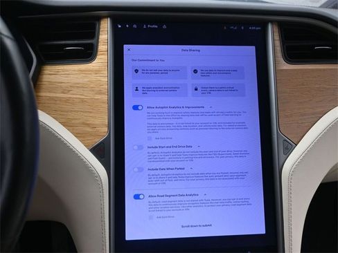 Used 2020 Tesla Model S Long Range Plus image 34