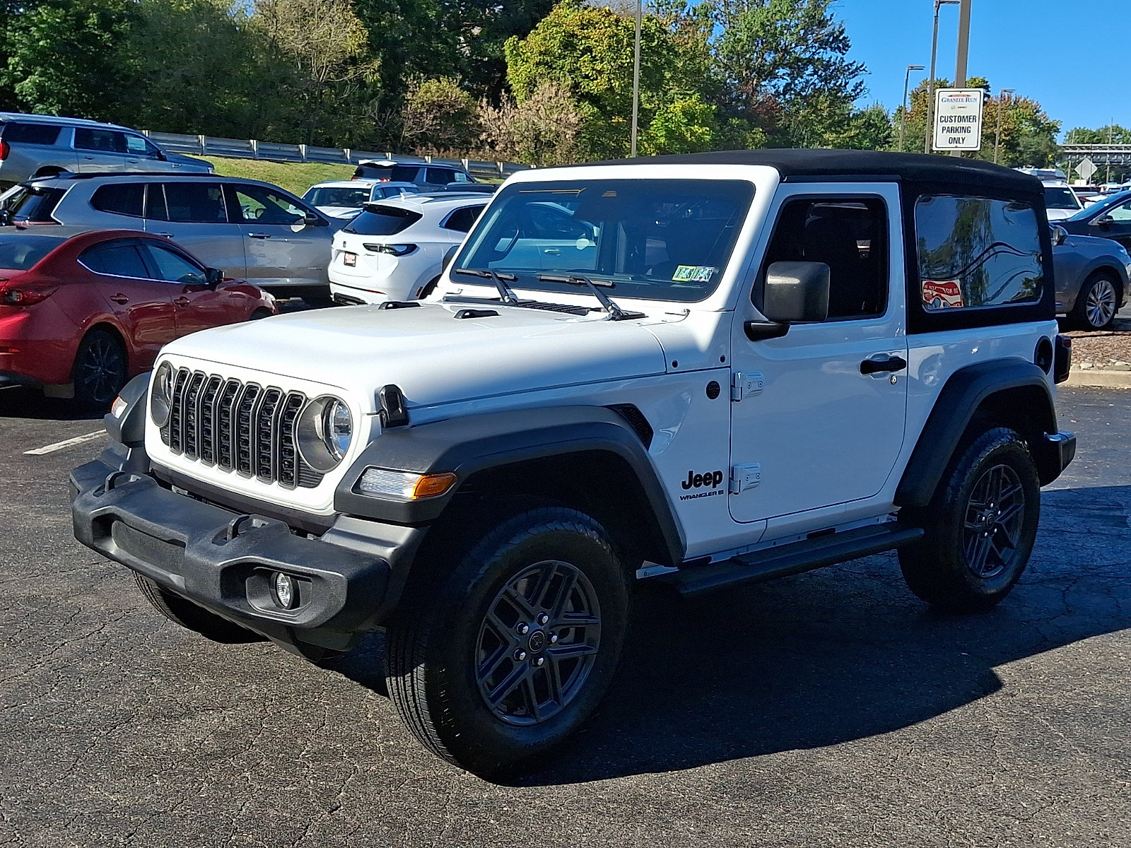 Used 2025 Jeep Wrangler Sport AWD/4WD image 3