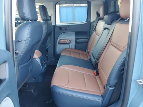 Used 2023 Ford Maverick Lariat w/ Lariat Luxury Package image 12