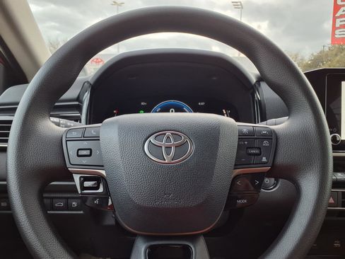 Used 2026 Toyota Camry LE w/ Convenience Package image 20